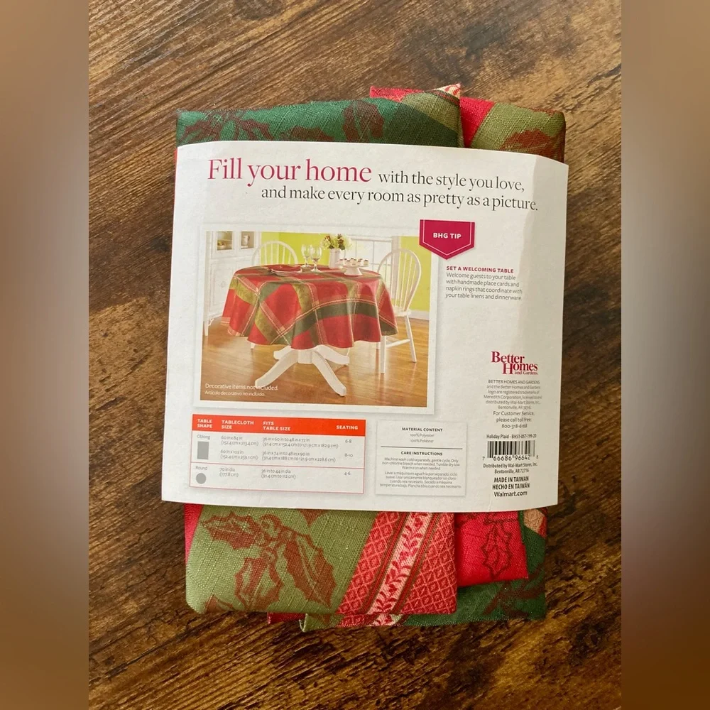 3 new Holiday Christmas tablecloths Bells 🔔 , Plaid & Floral